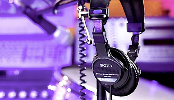 Sony_headphones